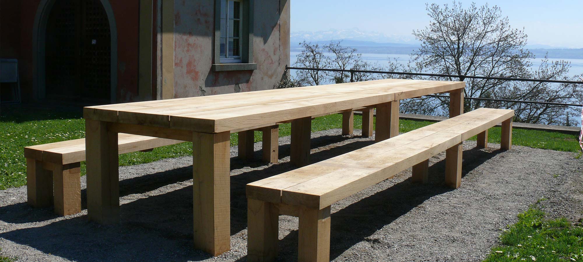 Sitzgelegenheiten
